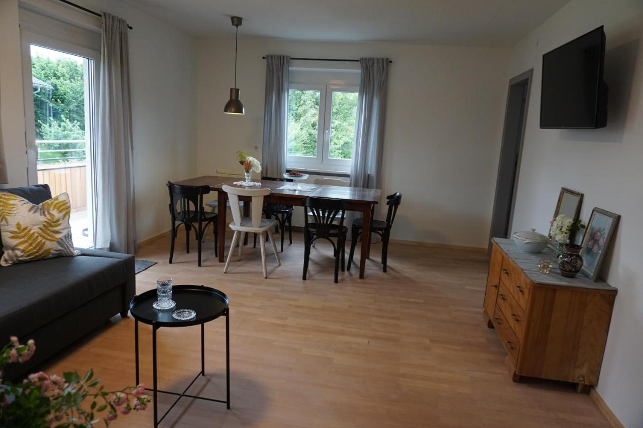 Wohnung Erdgeschoss Mit 3 Schlafzimmer In Ruhiger Gegend Mader Exterior photo