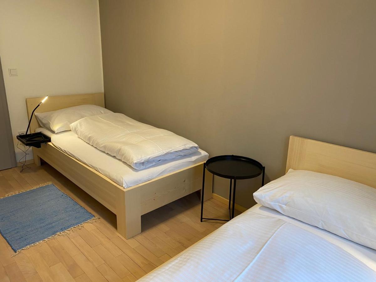 Wohnung Erdgeschoss Mit 3 Schlafzimmer In Ruhiger Gegend Mader Exterior photo